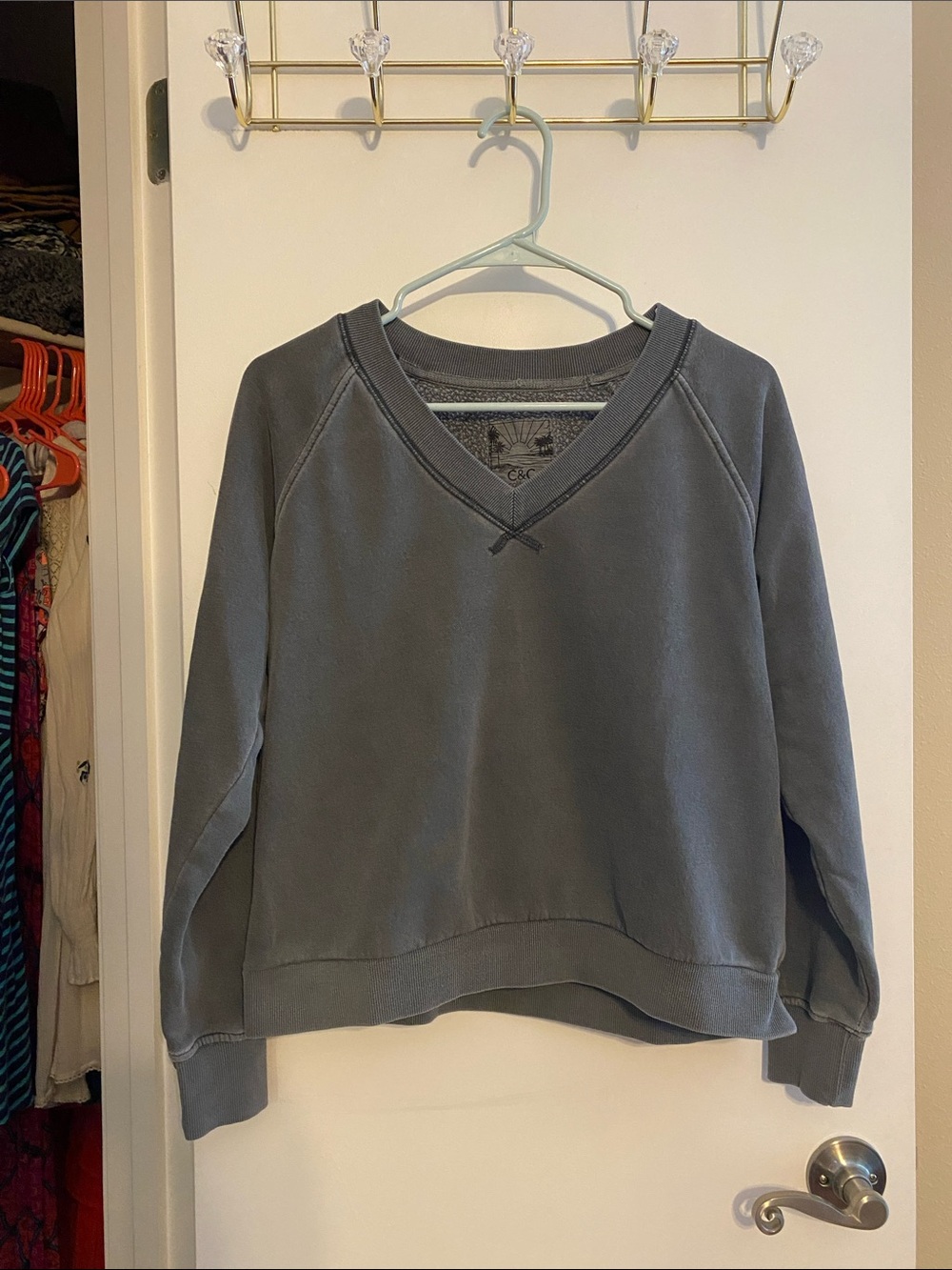 C&C California V-Neck Sweatshirt | S